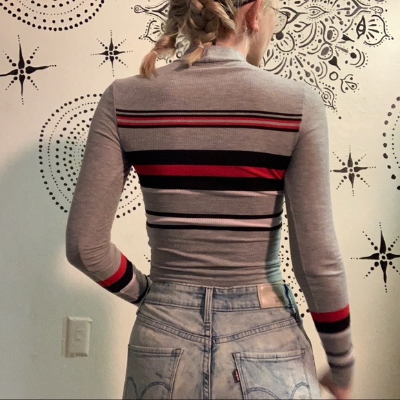 Striped Mock Neck Crop Top - Picture 3 of 3